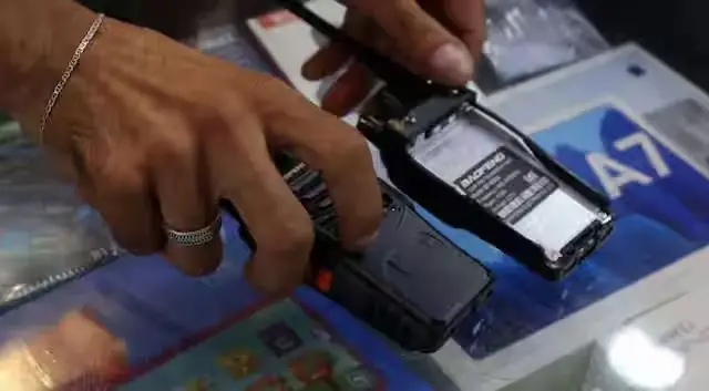 Iran Melarang Pager kemudian Walkie-talkie Masuk ke Pesawat setelahnya Serangan Brutal di area tempat Lebanon